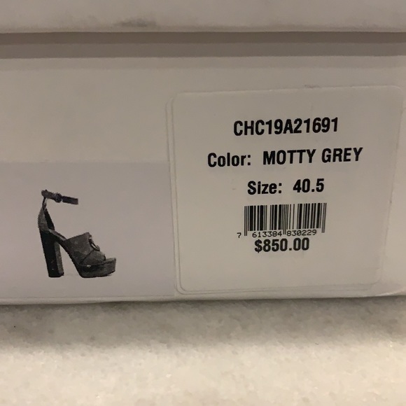 Chloé Platform Sandals in a Taupe/Grey Color . - Picture 5 of 5